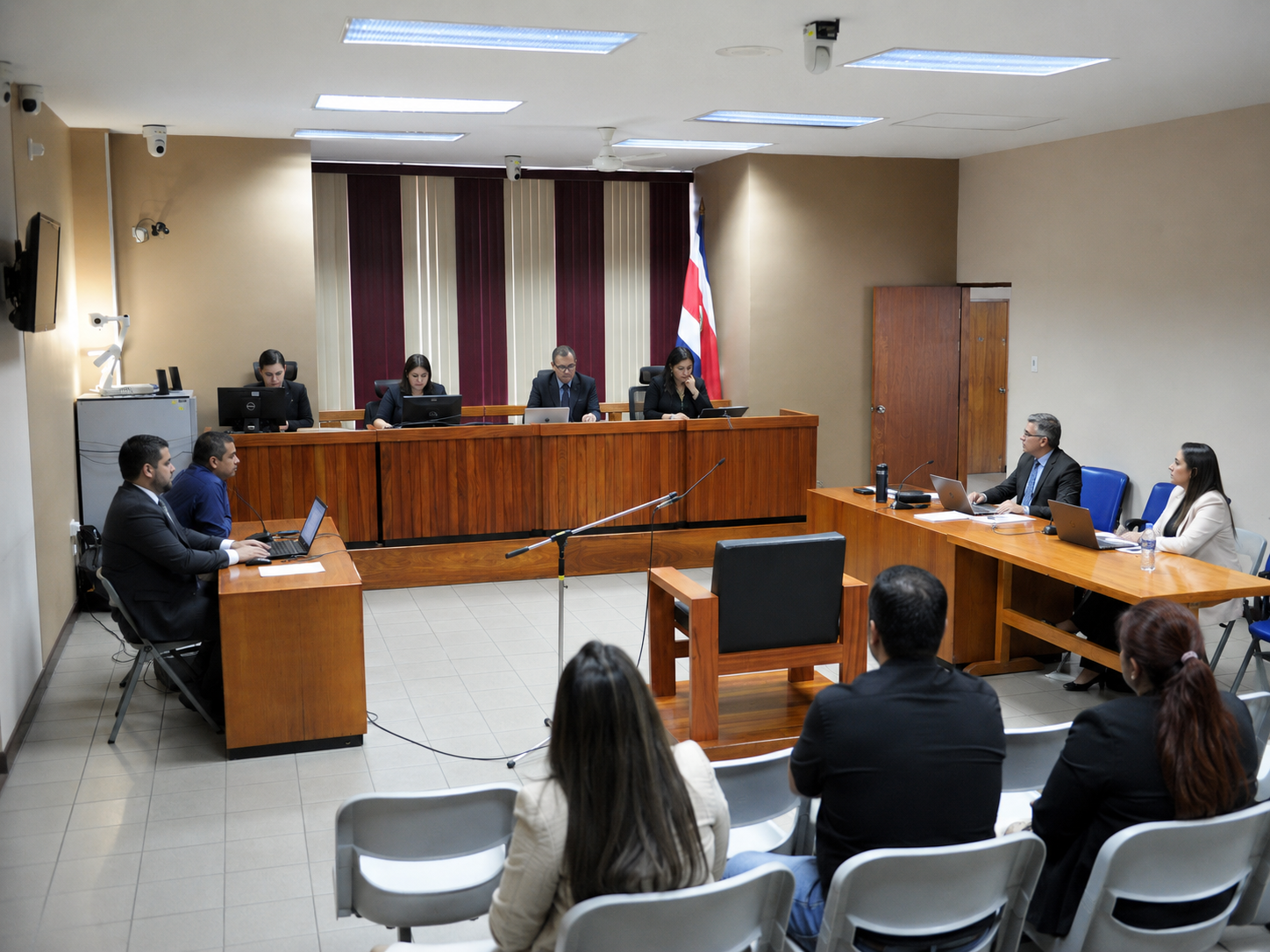 Sala de juicios durante una audiencia